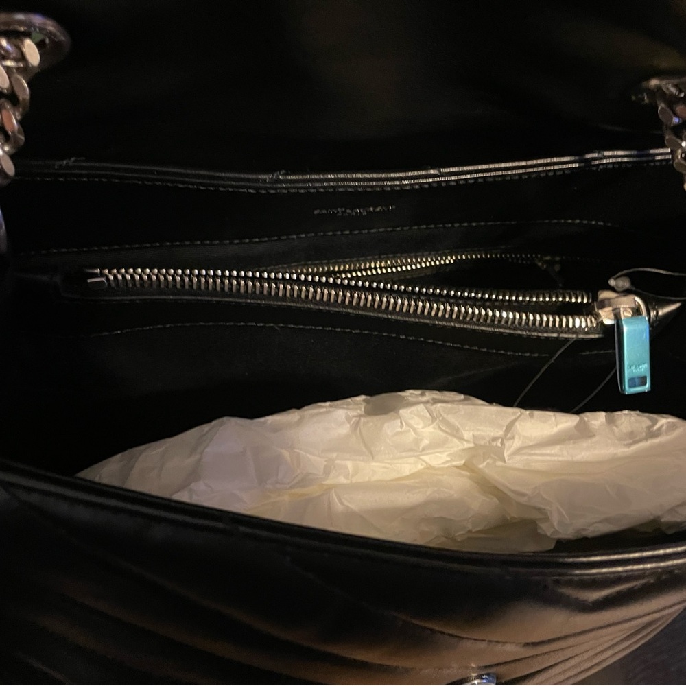 YSL Medium Loulou Matelassé Leather Shoulder Bag - Picture 7 of 8